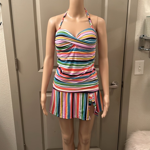 Anne Cole 2-piece swim skirt, top and coverup. - Picture 4 of 16